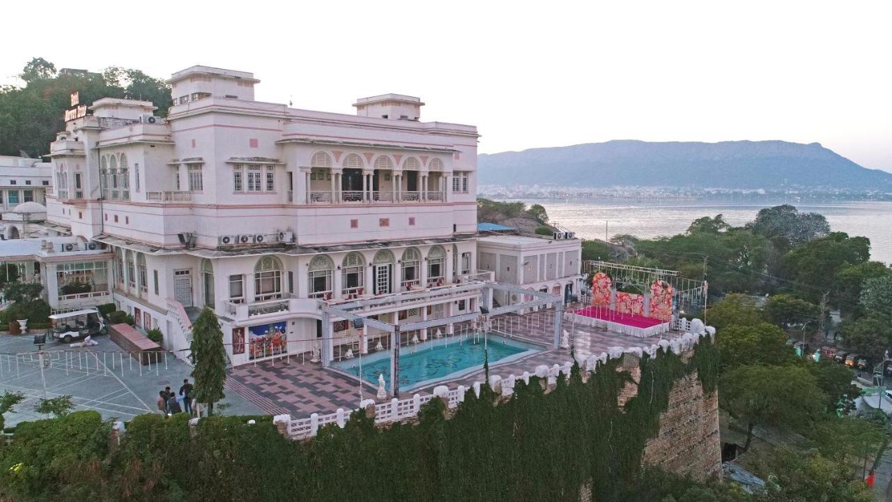 Hotel Merwara Estate- A Luxury Heritage Resort Ajmer Buitenkant foto