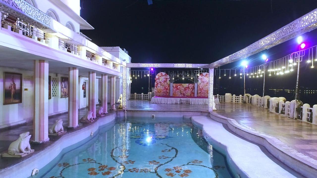 Hotel Merwara Estate- A Luxury Heritage Resort Ajmer Buitenkant foto
