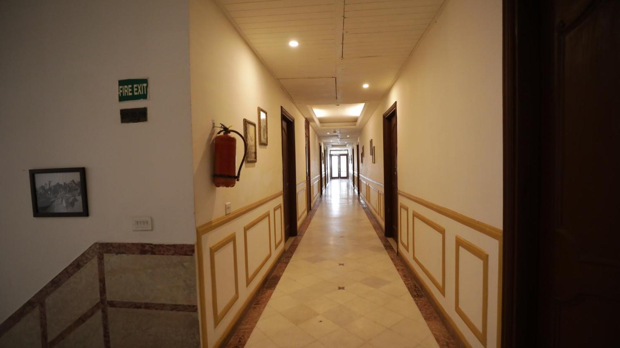 Hotel Merwara Estate- A Luxury Heritage Resort Ajmer Buitenkant foto