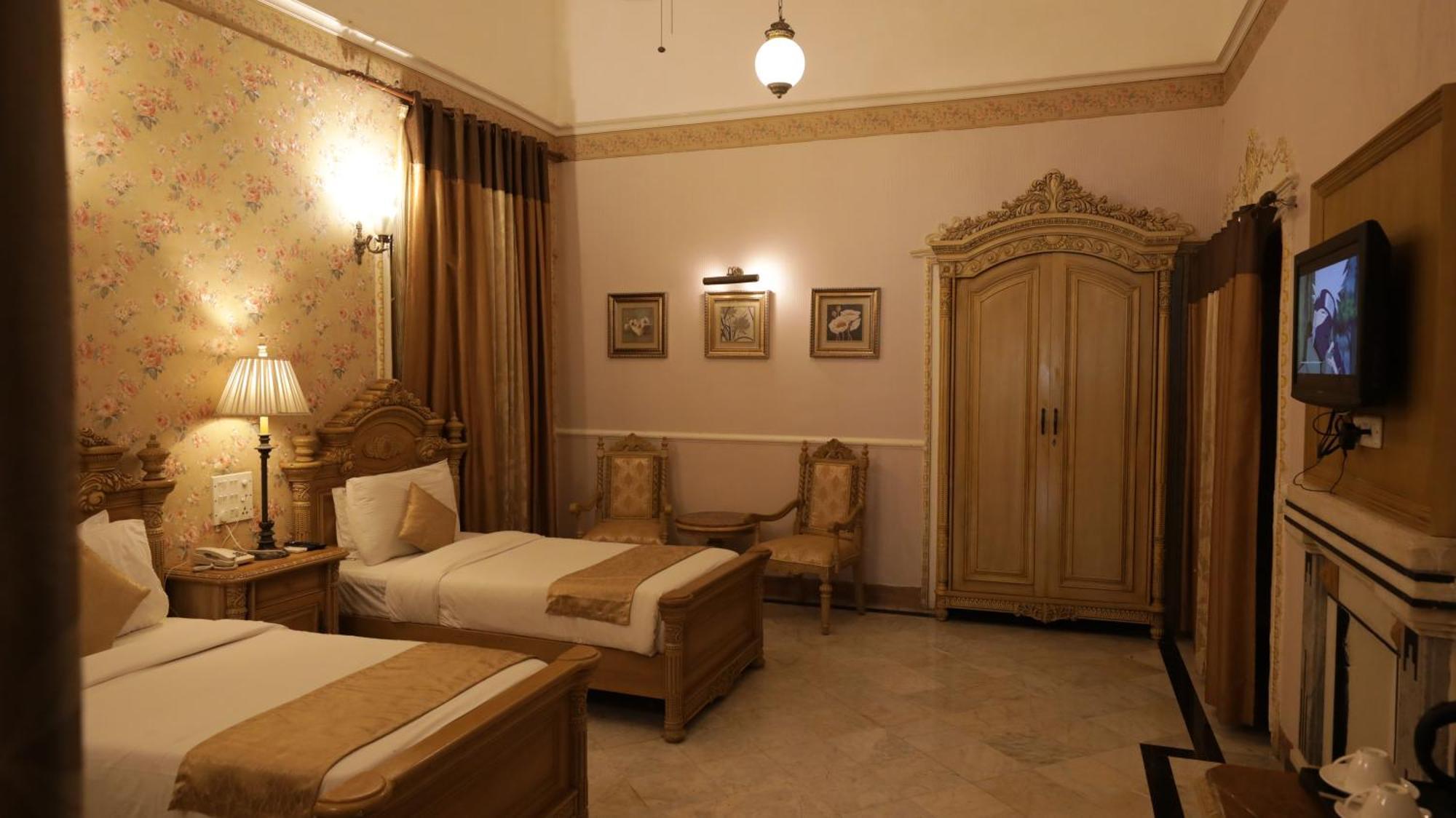 Hotel Merwara Estate- A Luxury Heritage Resort Ajmer Buitenkant foto