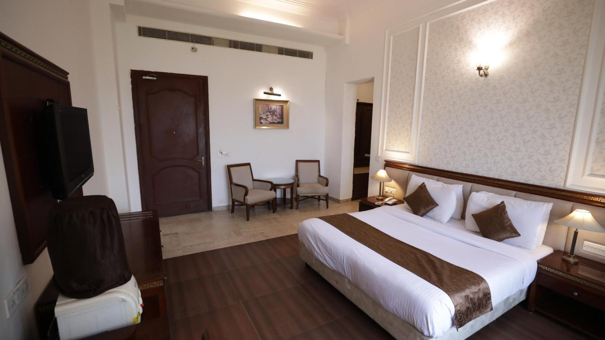 Hotel Merwara Estate- A Luxury Heritage Resort Ajmer Buitenkant foto